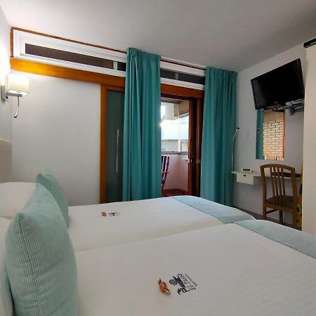 פלאייה דל אינגלז Apartamentos El Paseo מראה חיצוני תמונה