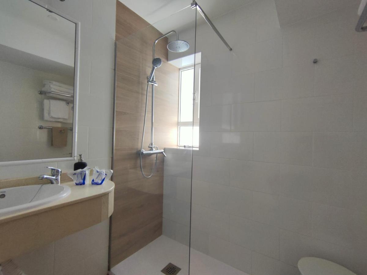 פלאייה דל אינגלז Apartamentos El Paseo מראה חיצוני תמונה
