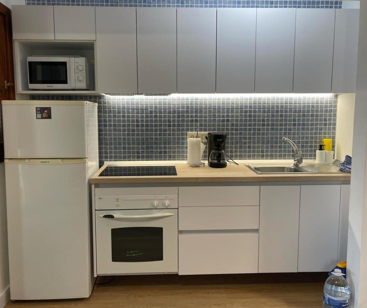 פלאייה דל אינגלז Apartamentos El Paseo מראה חיצוני תמונה